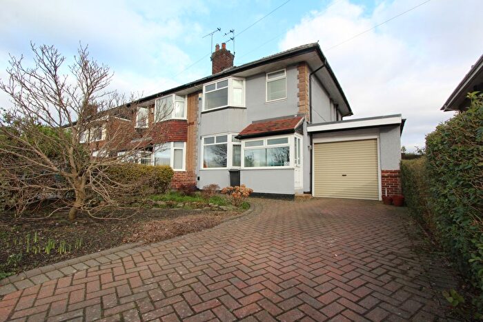 3 Bedroom Semi-Detached House To Rent In Little Norton Lane, Sheffield, S8