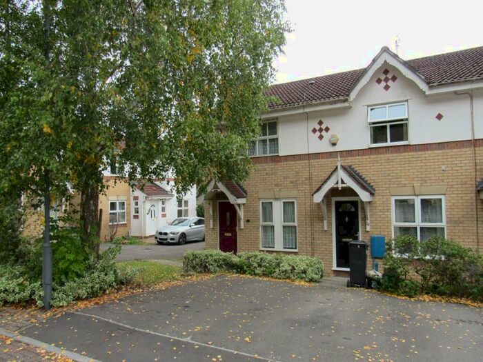 3 Bedroom Semi-Detached House To Rent In Evans Close, St Annes Park, Bristol, BS4