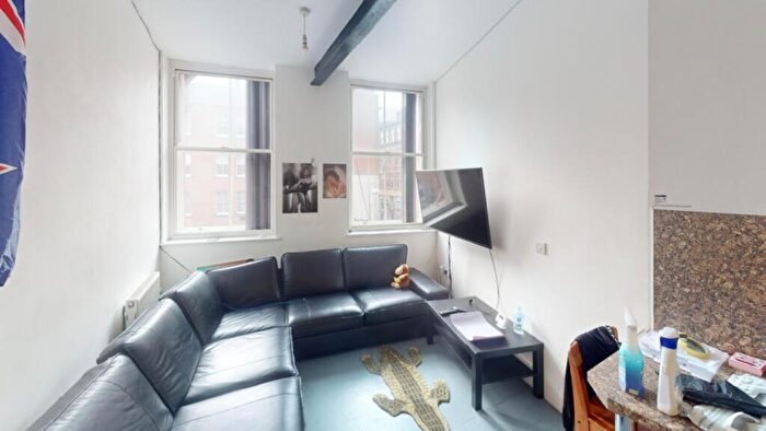 6 Bedroom House To Rent In A Barker Gate, Nottingham, NG1