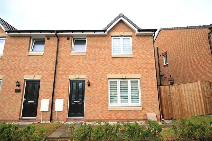3 Bedroom Semi-Detached House For Sale In Calderbank Road, Uddingston, Uddingston, G71