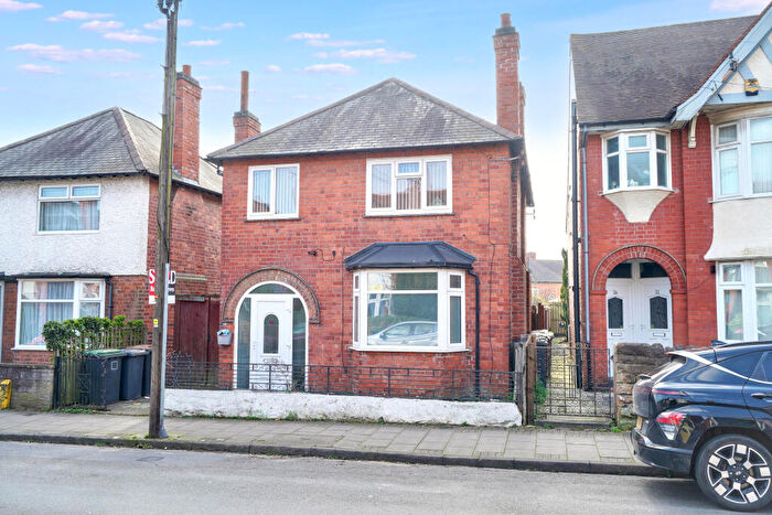 3 Bedroom Detached House For Sale In Marlborough Road, Beeston, Nottingham, NG9