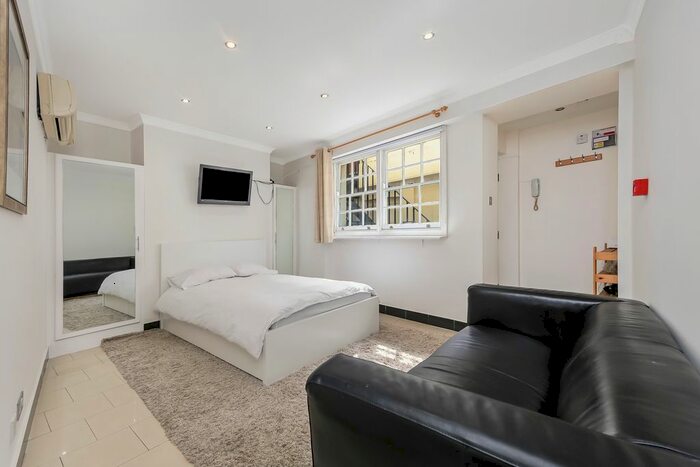 1 Bedroom Flat To Rent In Harrowby Street, London Marylebone, W1H
