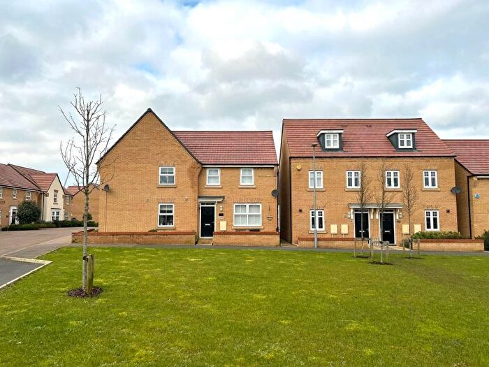 3 Bedroom Semi-Detached House To Rent In Fitz Hugh Crescent, Eagles Farm South, MK17