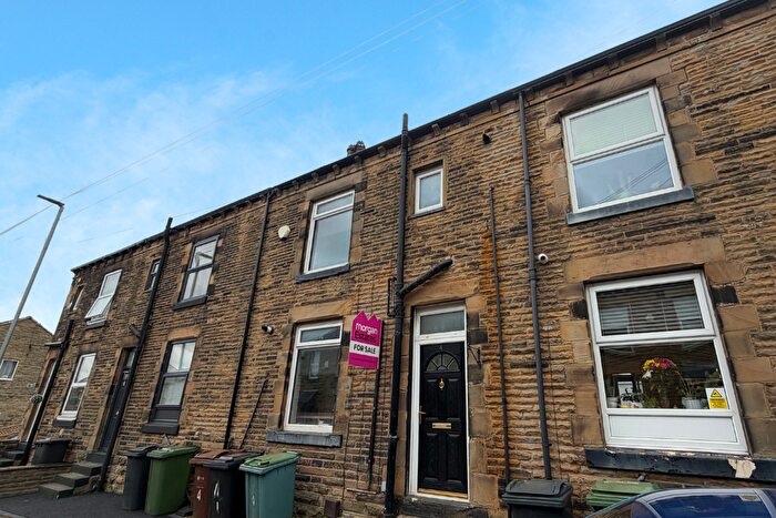 2 Bedroom Terraced House For Sale In Low Street, Tingley, Wakefield, WF3