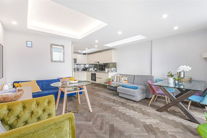 1 Bedroom Flat For Sale In Britannia Road, Fulham, SW6