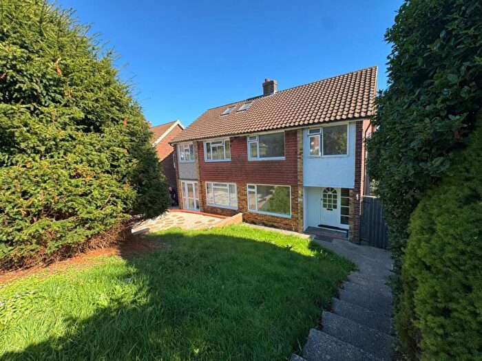 4 Bedroom Semi-Detached House To Rent In Deeds Grove, High Wycombe, HP12