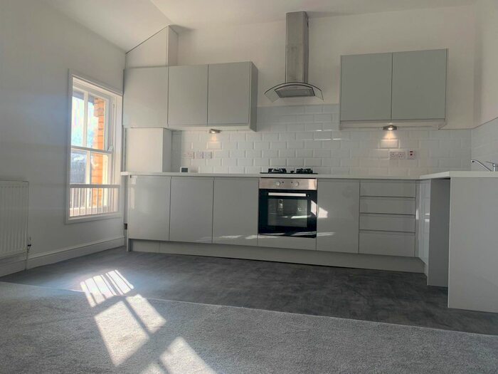 2 Bedroom Flat To Rent In Mannering Road, Aigburth, Liverpool, L17