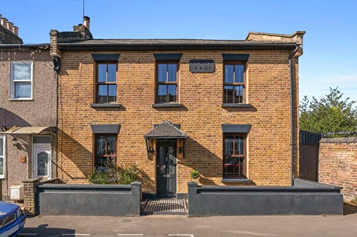 4 Bedroom End Of Terrace House For Sale In Gough Road, London, E15