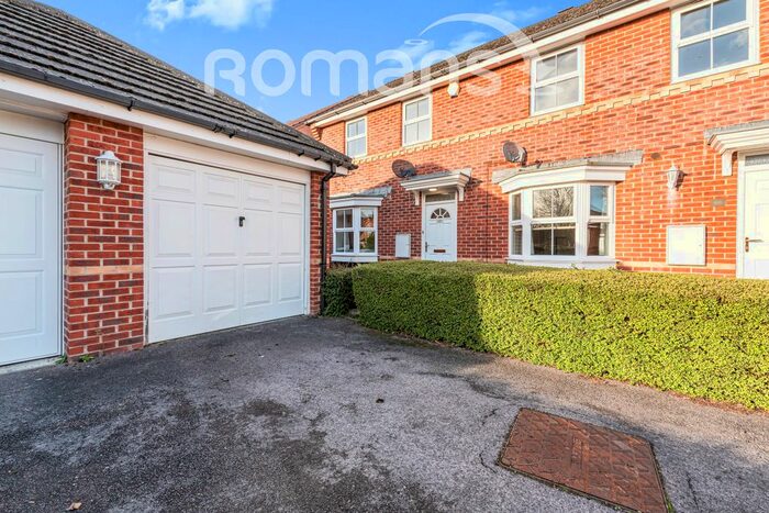3 Bedroom End Of Terrace House To Rent In Deardon Way, Shinfield, Reading RG2