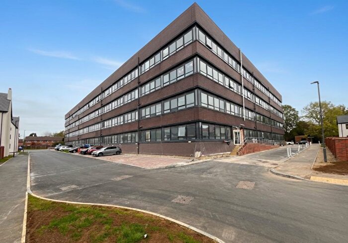 2 Bedroom Flat To Rent In Fowler Road, Aylesbury, HP19