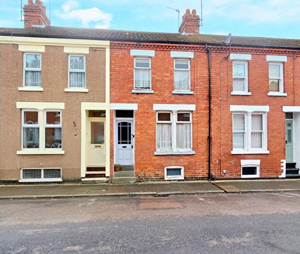 2 Bedroom Terraced House For Sale In Lincoln Street, Northampton, Northamptonshire, NN2
