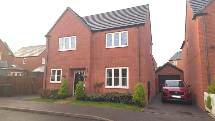 4 Bedroom Detached House To Rent In Bennett Drive, OX16