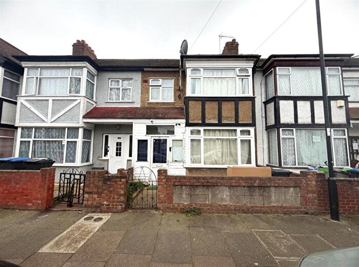 3 Bedroom Terraced House To Rent In Doncaster Road, Edmonton, N9