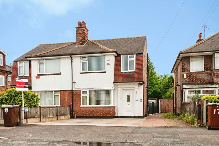 3 Bedroom Semi-Detached House For Sale In Barlock Road, Nottingham, Nottinghamshire, NG6