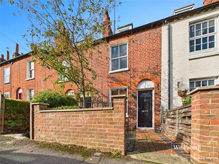2 Bedroom Terraced House For Sale In St. Johns Street, Reading, Berkshire, RG1