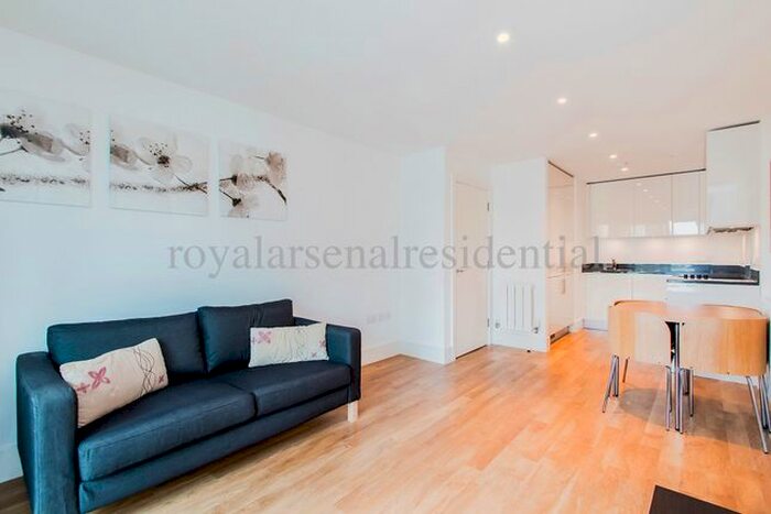 1 Bedroom Flat To Rent In Royal Carriage Mews, London, SE18