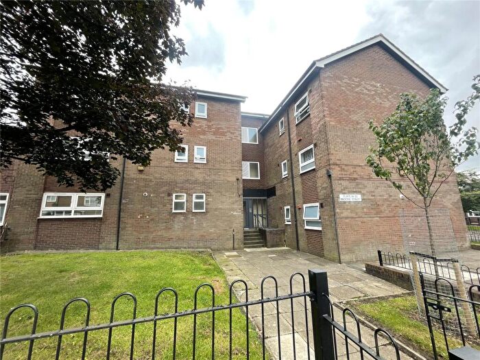 2 Bedroom Apartment To Rent In Broome Street, Oldham, Greater Manchester, OL9