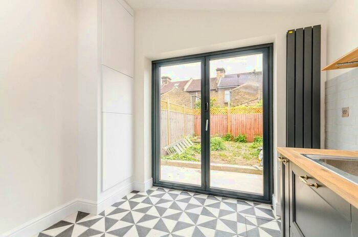 2 Bedroom Terraced House To Rent In Sydney Road, Sutton, SM1