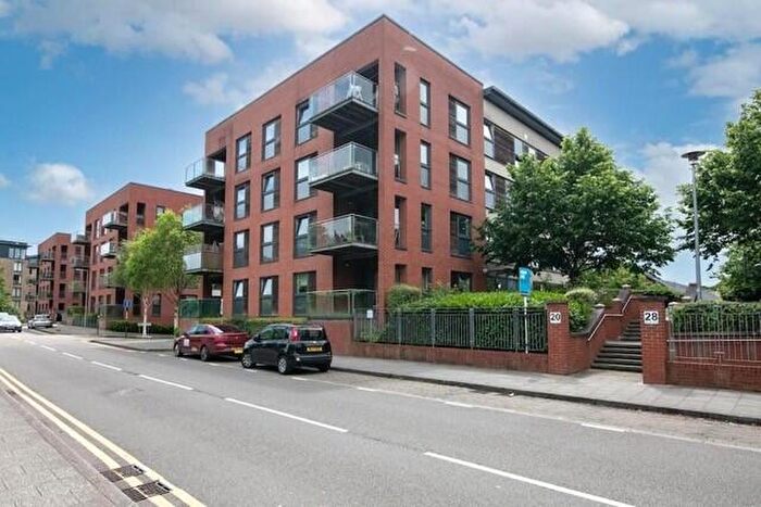 2 Bedroom Apartment To Rent In Bell Barn Road, Birmingham, B15