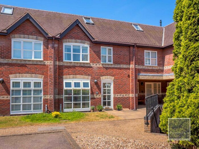 4 Bedroom Town House For Sale In Whitlingham Hall, Trowse, NR14