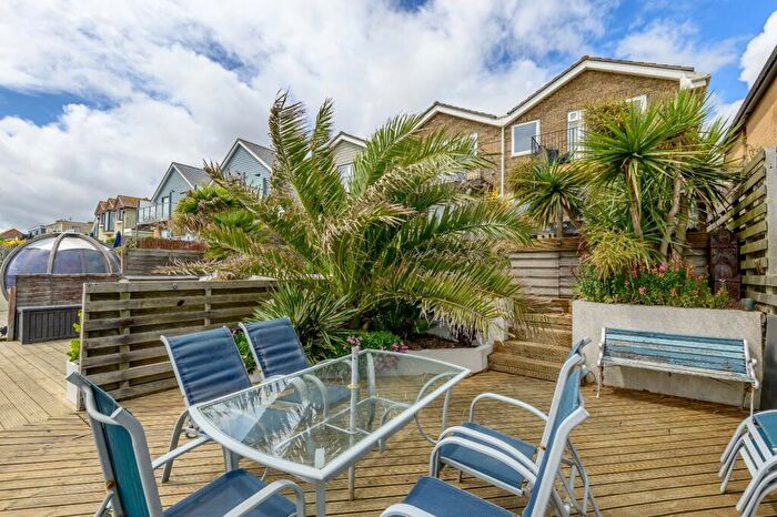 3 Bedroom End Of Terrace House For Sale In Brighton Road, Lancing, West Sussex, BN15