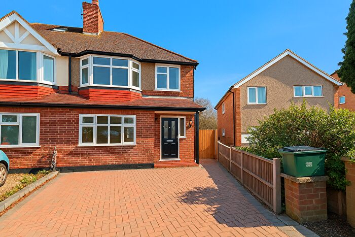 3 Bedroom Property To Rent In Stayton Road, Sutton, SM1