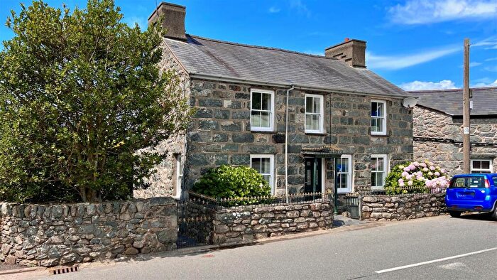 5 Bedroom Detached House For Sale In Dyffryn Ardudwy, LL44