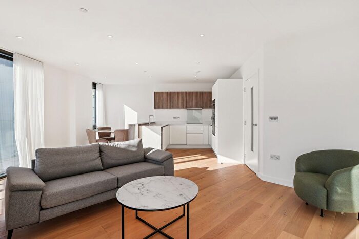 2 Bedroom Flat To Rent In Twickenham Gateway, London Road, Twickenham, TW1