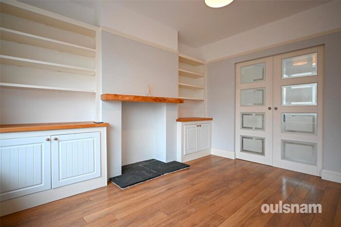 3 Bedroom Semi-Detached House For Sale In Wentworth Park Avenue, Harborne, West Midlands, B17