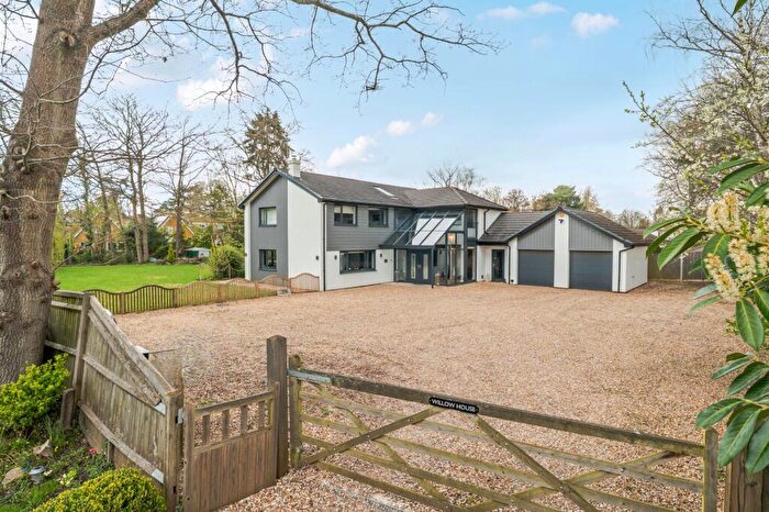 5 Bedroom Detached House For Sale In Albany Road, Fleet, GU51