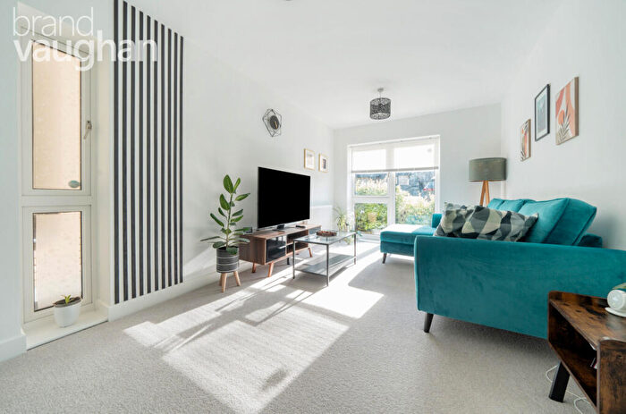 3 Bedroom Semi-Detached House To Rent In Celandine Way, Newhaven, BN9