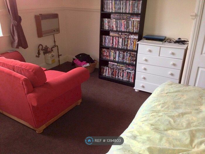 Studio To Rent In East Parade, Harrogate, HG1