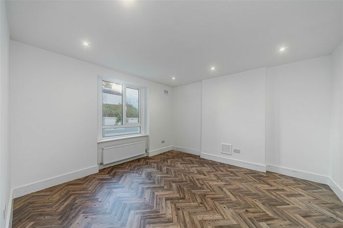 1 Bedroom Flat To Rent In Woodstock Grove, London, W12