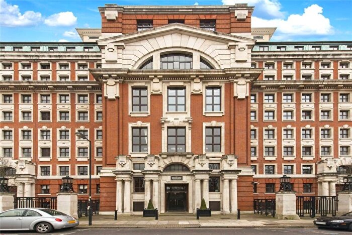 2 Bedroom Flat For Sale In The Beaux Arts Building, - Manor Gardens, N7