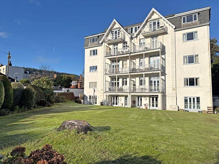 2 Bedroom Flat For Sale In Cotmaton Road, Sidmouth, EX10