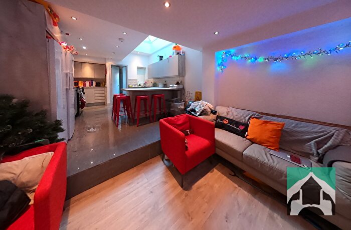 7 Bedroom End Of Terrace House To Rent In Croydon Road, Birmingham, B29