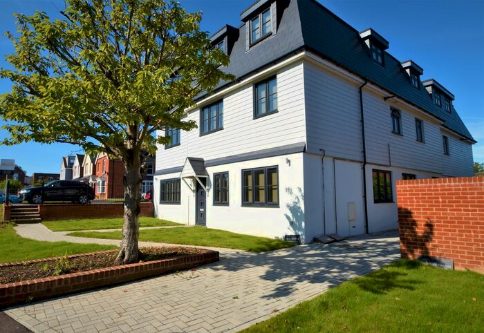 1 Bedroom Flat To Rent In London Road, Cowplain, Waterlooville PO8