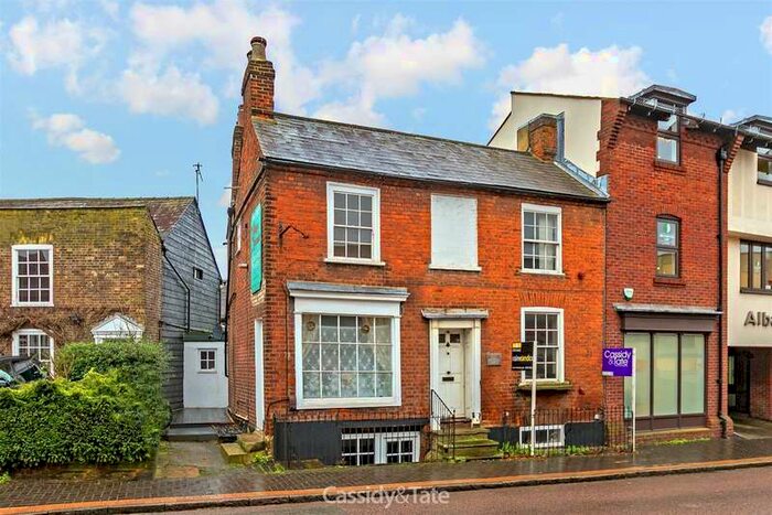 1 Bedroom Flat To Rent In Verulam Road, St Albans, Hertfordshire, AL3