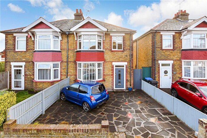 3 Bedroom Semi Detached House For Sale In Warten Road, Ramsgate, Kent, CT11