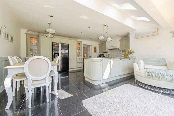 5 Bedroom Semi-Detached House For Sale In Mansbrook Boulevard, Ipswich, IP3