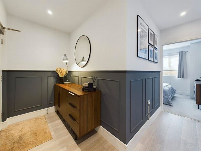 2 Bedroom Flat For Sale In Franklands Village, Haywards Heath, RH16