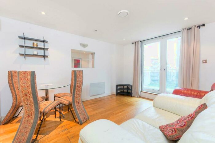 2 Bedroom Flat To Rent In Lyon Road, Harrow, HA1