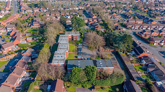 2 Bedroom Flat For Sale In Ingatestone Drive, Wordsley, Stourbridge, DY8