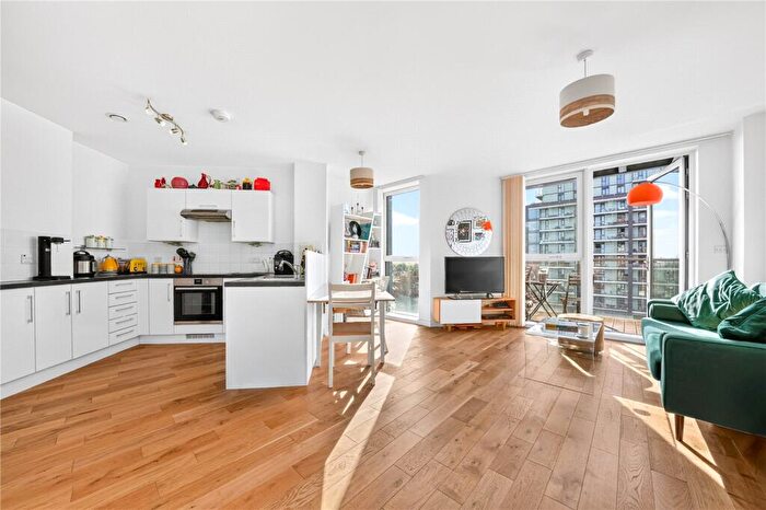 1 Bedroom Flat For Sale In Station Approach, Walthamstow, London, E17