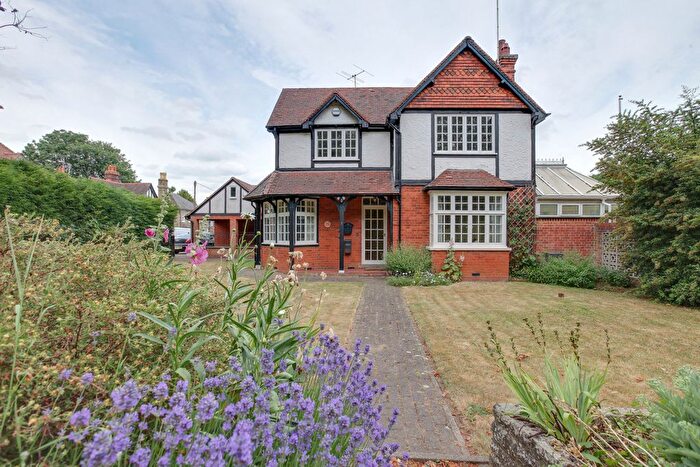 3 Bedroom Detached House For Sale In St Johns Avenue, Harlow, CM17