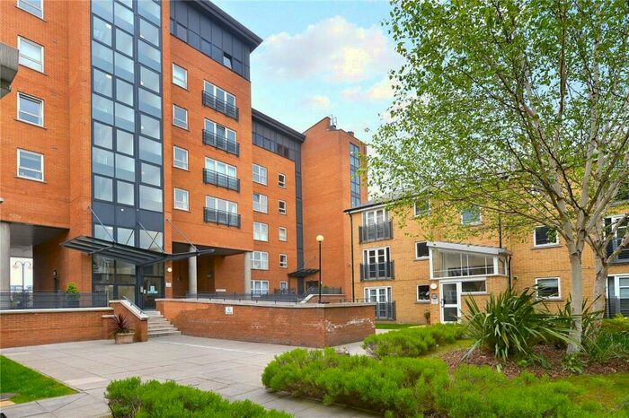 2 Bedroom Flat To Rent In Langbourne Place, Cubitt Town, E14