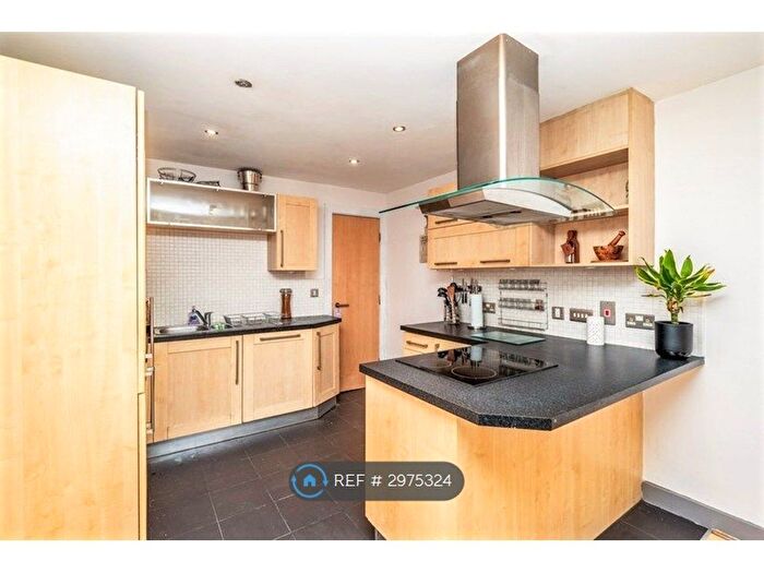 2 Bedroom Flat To Rent In Woolton Street, Liverpool, L25