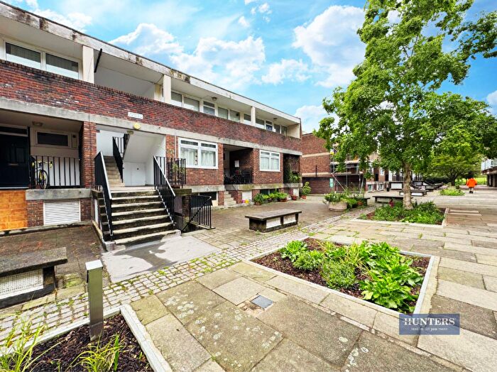 3 Bedroom Flat To Rent In Broxwood Way, London, NW8