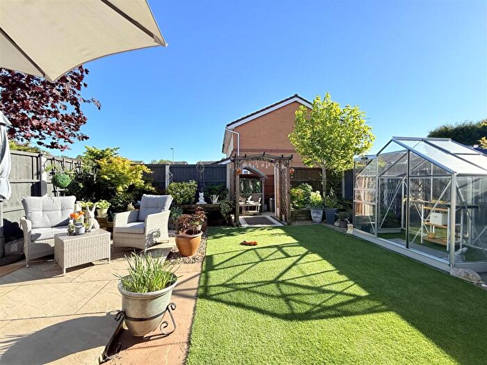 2 Bedroom Semi-Detached House For Sale In Benedict Drive, Dukinfield, SK16