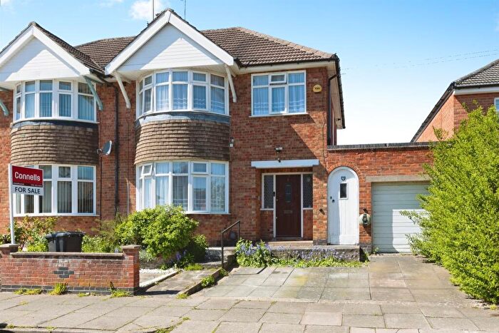 3 Bedroom Semi-Detached House For Sale In Frinton Avenue, Leicester, LE5